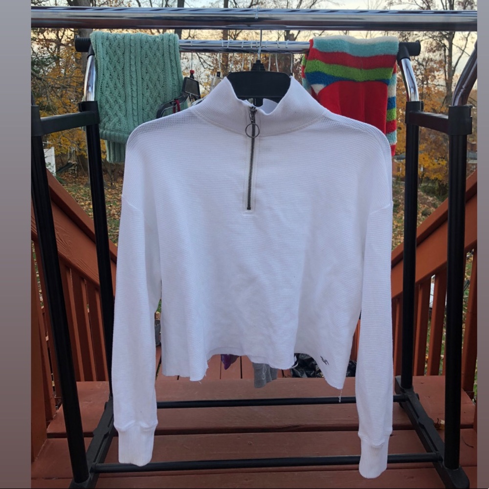 White long sleeved boyfriend top
